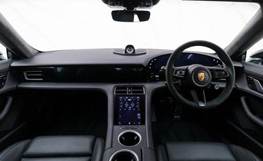 Porsche Taycan Turbo S 17