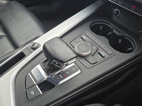 Audi A4 AVANT TDI S LINE 25