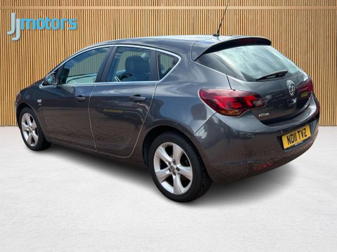 Vauxhall Astra 1.6 16v SRi Hatchback 5dr Petrol Auto Euro 5 (115 ps) 18