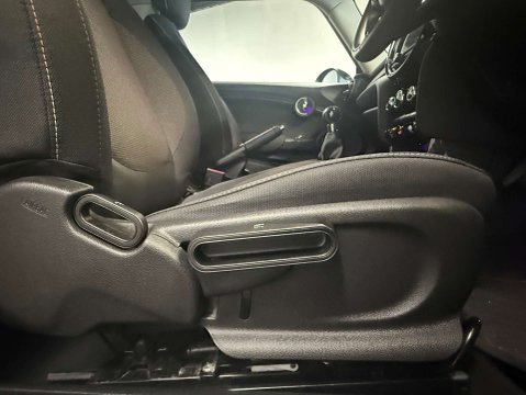 Mini Hatch 1.5 Cooper 3dr 13