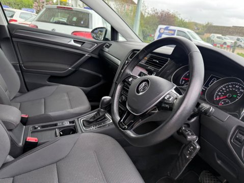 Volkswagen Golf 1.0 TSI BlueMotion Tech SE Nav DSG Euro 6 (s/s) 5dr 12