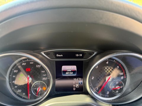 Mercedes-Benz A Class 2.1 A200d AMG Line (Premium) 7G-DCT Euro 6 (s/s) 5dr 33