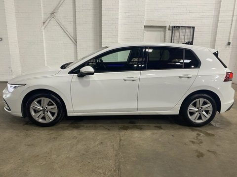 Volkswagen Golf LIFE ETSI DSG 10