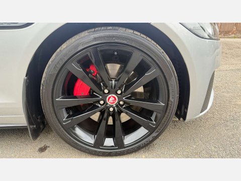 Jaguar XF 3.0 XF V6 S D Auto 4dr 36