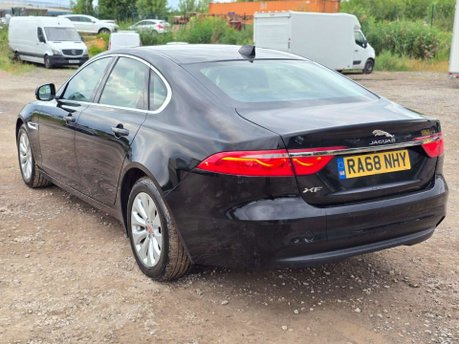 Jaguar XF 2.0d Portfolio Saloon 4dr Diesel Auto Euro 6 (s/s) (163 ps) 9