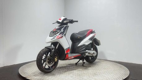 Aprilia SR 2013 12K RUNNING 2 STROKE PROJECT SCOOTER 50CC LEARNER BIKE 5