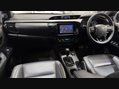 Toyota Hilux INVINCIBLE X 4WD 48V MHEV AUTO 2