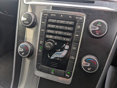 Volvo XC60 D4 R-DESIGN NAV 28