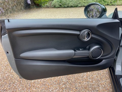 Mini Hatch 1.5 Cooper Hatchback 3dr Petrol Auto Euro 6 (s/s) (136 ps) 54
