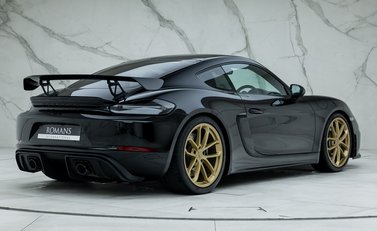 Porsche Cayman GT4 (718) 3