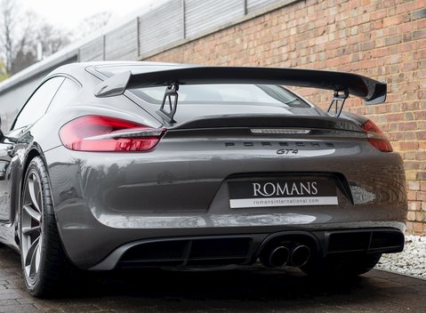 Porsche Cayman GT4 24