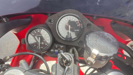 Honda RVF 2000 LATE REGISTERED GENUINE 8K CLASSIC 400CC SUPER SPORT 40