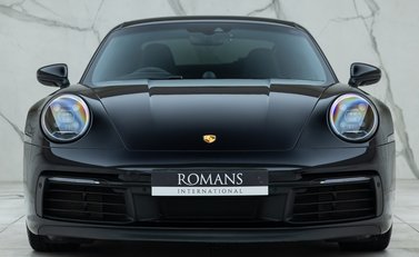 Porsche 911 Carrera 4S (992) 4