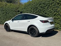 Tesla Model Y (Dual Motor) Long Range SUV 5dr Electric Auto 4WDE (384 bhp) 9