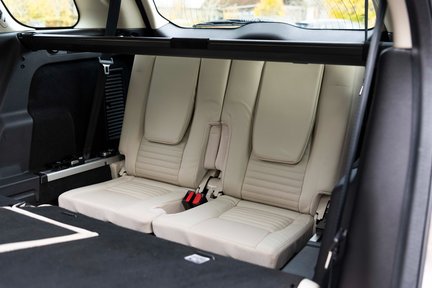 Land Rover Discovery Sport TD4 HSE LUXURY 34