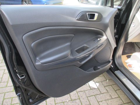 Ford Ecosport 1.0T EcoBoost Titanium 2WD Euro 5 (s/s) 5dr 45