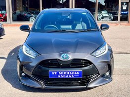 Toyota Yaris 1.5 Yaris Dynamic HEV CVT 5dr 5