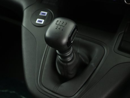 Peugeot Partner M 1.5 BlueHDi 100 Professional Plus 21