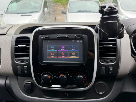 Renault Trafic 1.6 dCi 27 Sport Nav Panel Van 5dr Diesel Manual SWB Standard Roof Euro 6 ( 42
