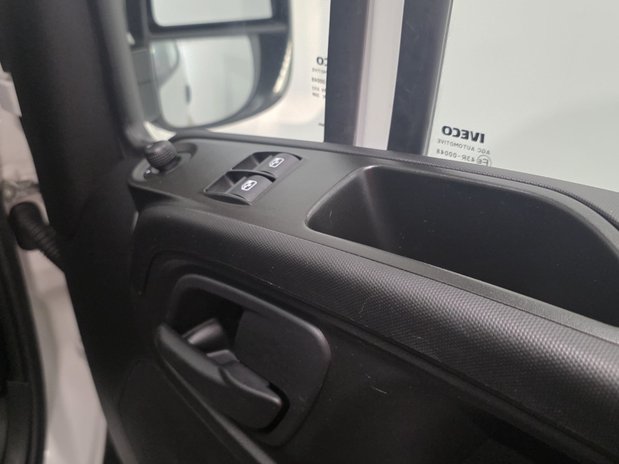 Iveco Daily Daily 35C14 Diesel 2.3 High Roof Business Van 4100L WB Hi-Matic 18