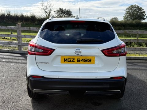 Nissan Qashqai 1.5 dCi N-Connecta Euro 6 (s/s) 5dr 11