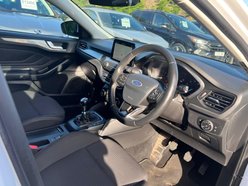 Ford Focus 1.0T EcoBoost Titanium Euro 6 (s/s) 5dr 23