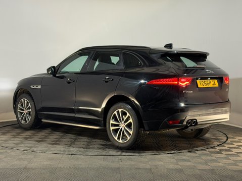 Jaguar F-Pace R-SPORT AWD 9