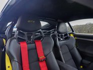 Porsche Cayman GT4 11