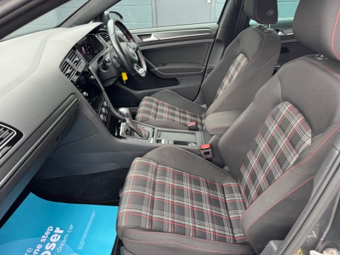 Volkswagen Golf GTI TSI DSG 39