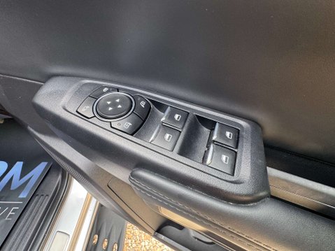 Ford Ranger 3.0 Ranger Raptor EcoBOOST 4x4 A 4WD 32