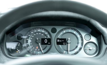 Aston Martin Vantage GT8 14