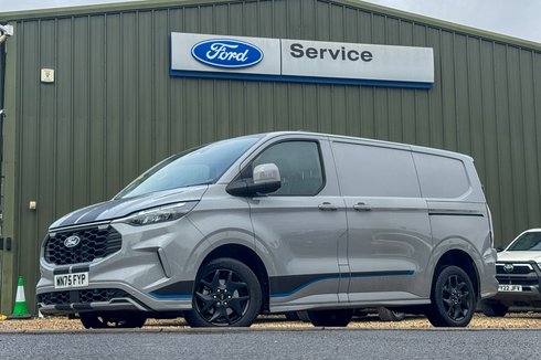 Ford Transit Custom AUTO SWB L1H1 Low Roof Sport 320 Air Con Alloys Sensors Cam EURO 6