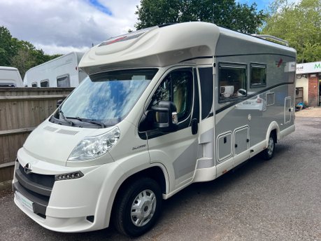 Cathargo Chic E-line 164 XL 2 Berth 4 Seat Belt Motorhome LEFT HAND DRIVE 1