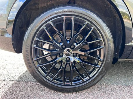 Audi Q3 1.4 TFSI CoD Black Edition S Tronic Euro 6 (s/s) 5dr 49
