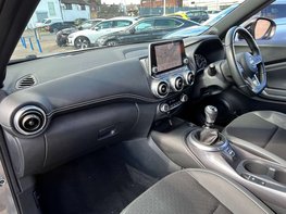 Nissan Juke 1.0 Juke N-Connecta DiG-T 5dr 17