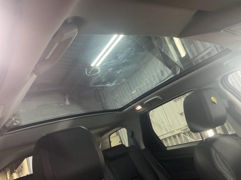Land Rover Discovery Sport 2.0 TD4 HSE Black Auto 4WD Euro 6 (s/s) 5dr 10