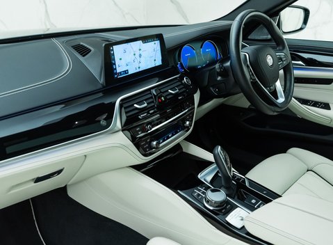 BMW Alpina B5 Touring 18