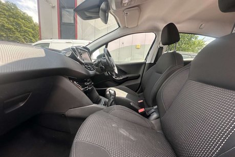 Peugeot 208 1.2 PureTech Tech Edition Hatchback 5dr Petrol Manual Euro 6 (s/s) (82 ps) 24