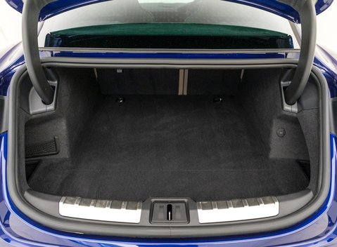 Porsche Taycan TURBO 29