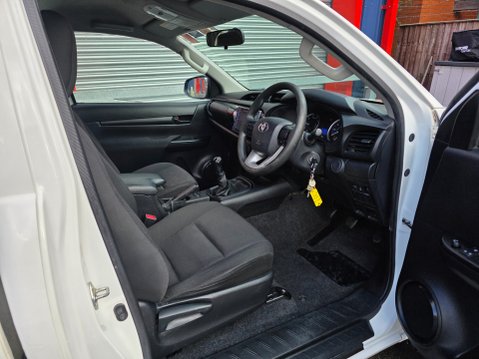 Toyota Hilux ACTIVE 4WD D-4D S/C 12