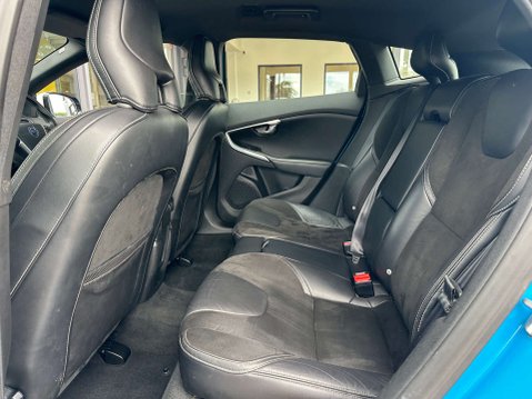 Volvo V40 1.6 V40 R-Design Nav D2 5dr 17