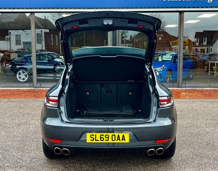 Porsche Macan 3.0 Macan S Semi-Auto 4WD 5dr 77