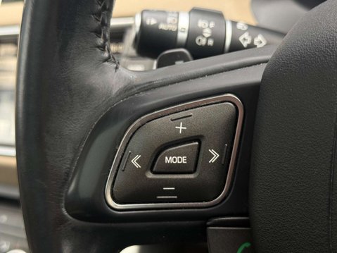 Land Rover Range Rover Evoque 2.2 SD4 Pure Tech Auto 4WD Euro 5 (s/s) 5dr 76