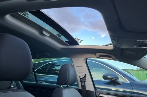 Volkswagen Golf GT EDITION TSI ACT BMT -£20 ROAD TAX - PANORAMIC SUNROOF 14