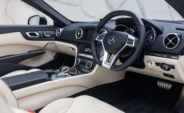 Mercedes-Benz SL Class SL63 AMG 16