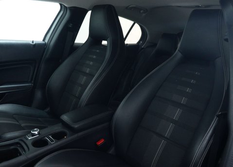 Mercedes-Benz GLA 1.6 GLA180 Urban Edition SUV 5dr Petrol 7G-DCT Euro 6 (s/s) (122 ps) 50