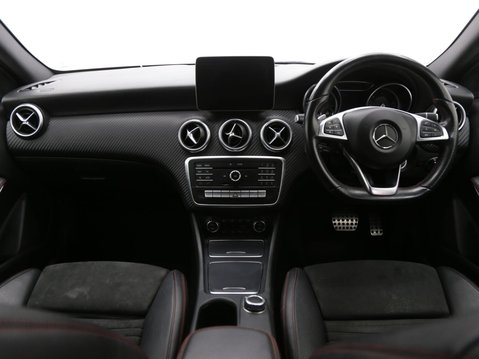 Mercedes-Benz A Class 2.1 A200d AMG Line (Premium) 7G-DCT Euro 6 (s/s) 5dr 9