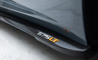 McLaren 675LT 43