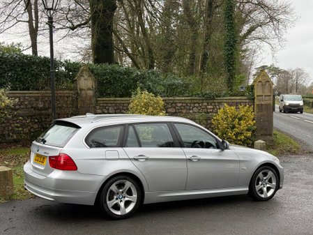 BMW 3 Series 318D EXCLUSIVE EDITION TOURING 14