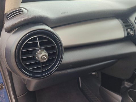 Mini Hatch 1.5 Cooper Auto Euro 6 (s/s) 5dr 58